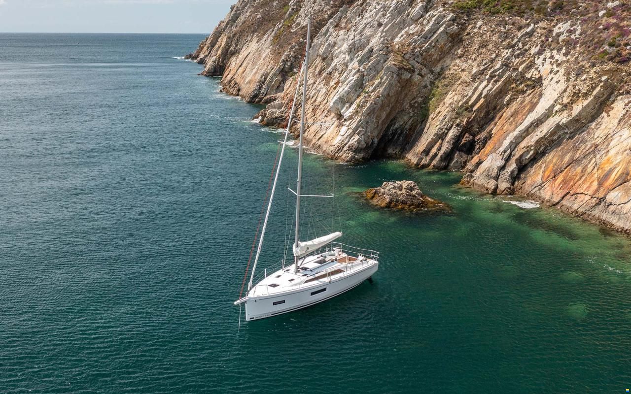 Beneteau Oceanis 37.1