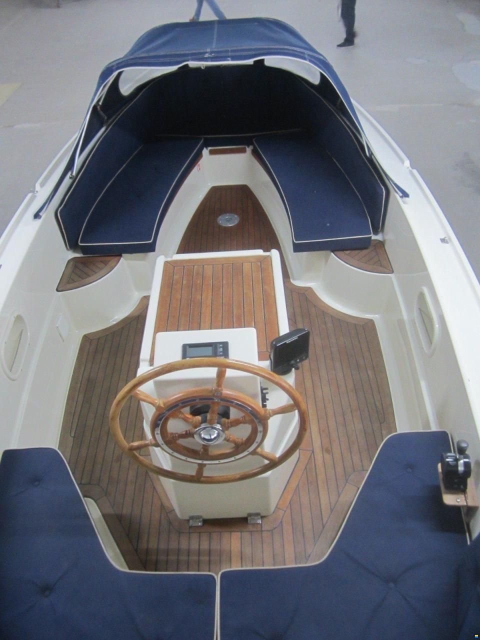 Interboat DE 19