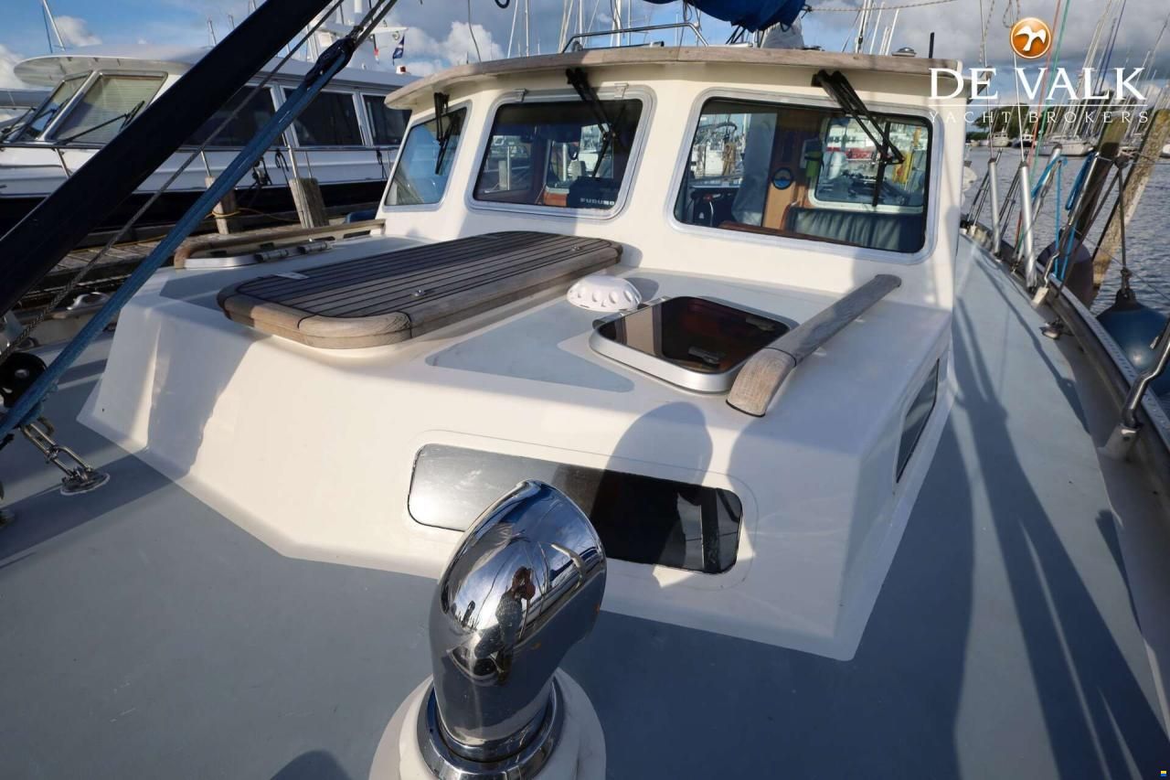 Robert Clark 64 Pilothouse
