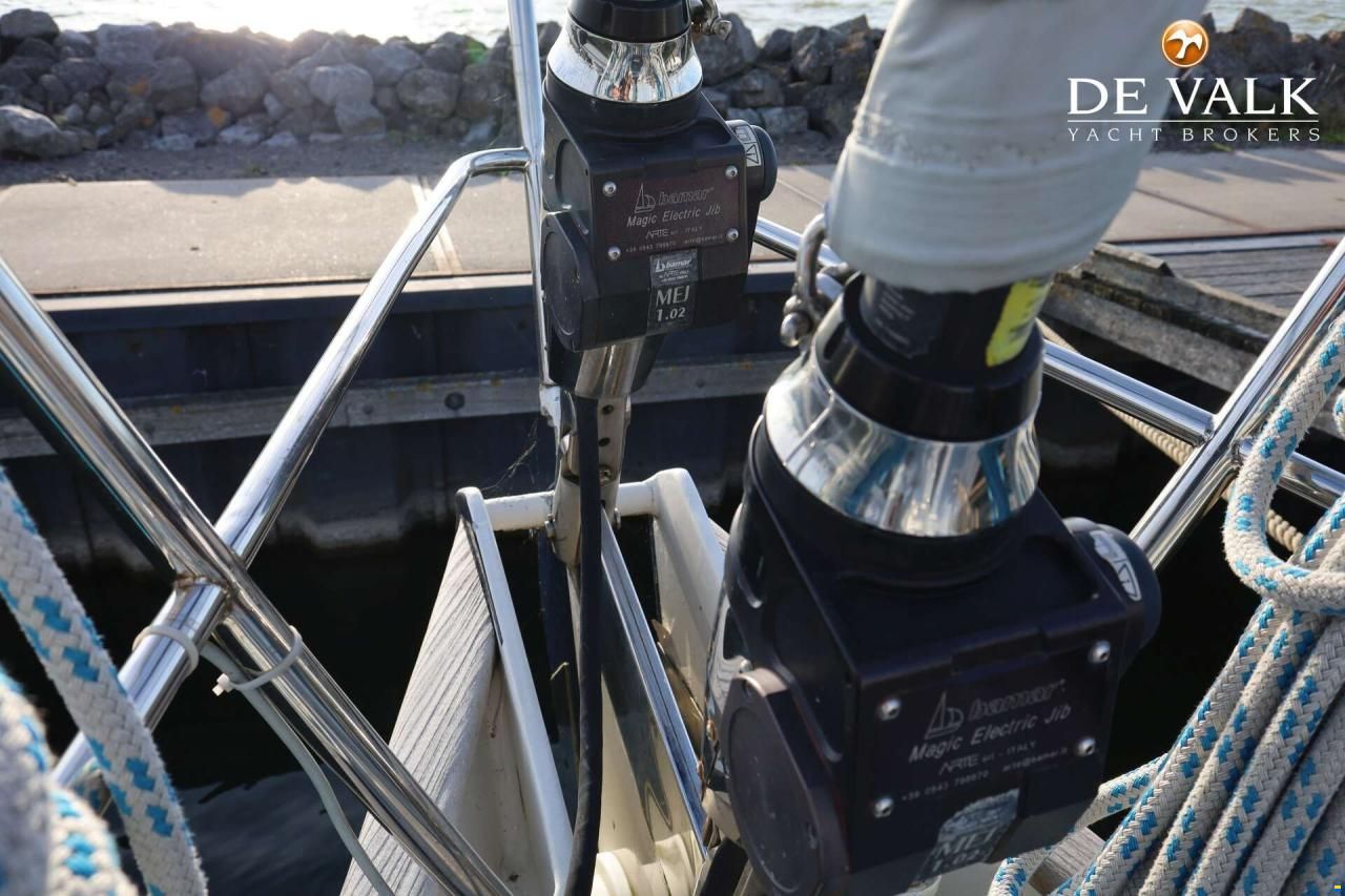 Robert Clark 64 Pilothouse