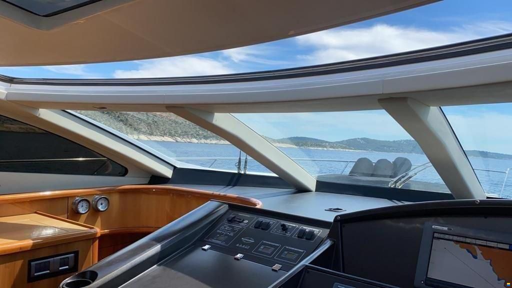 Sunseeker Predator 72