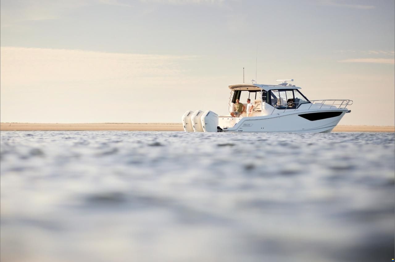 Boston Whaler 405 Conquest
