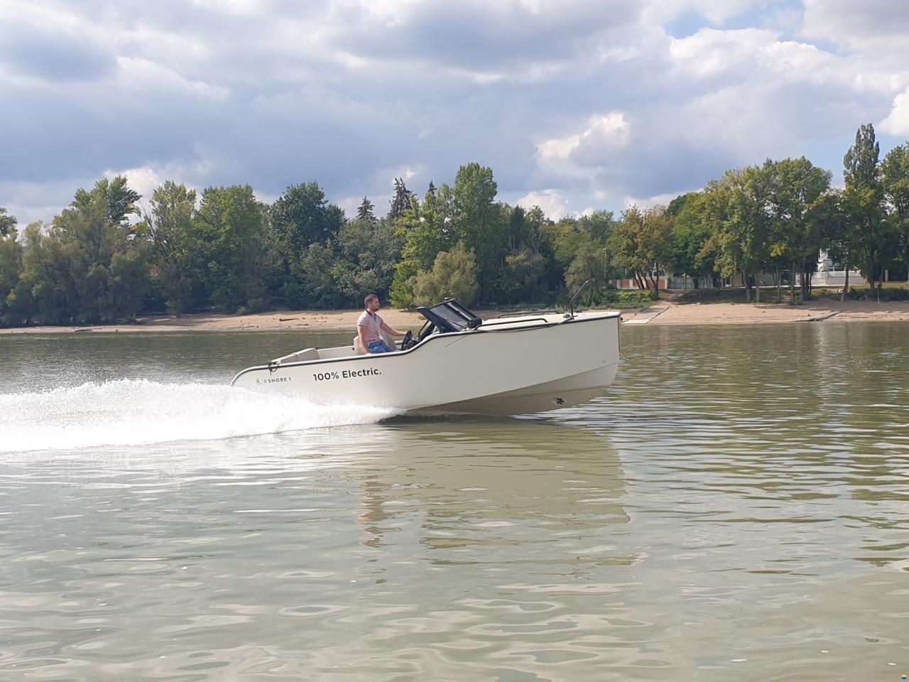 X-Shore 1 Open