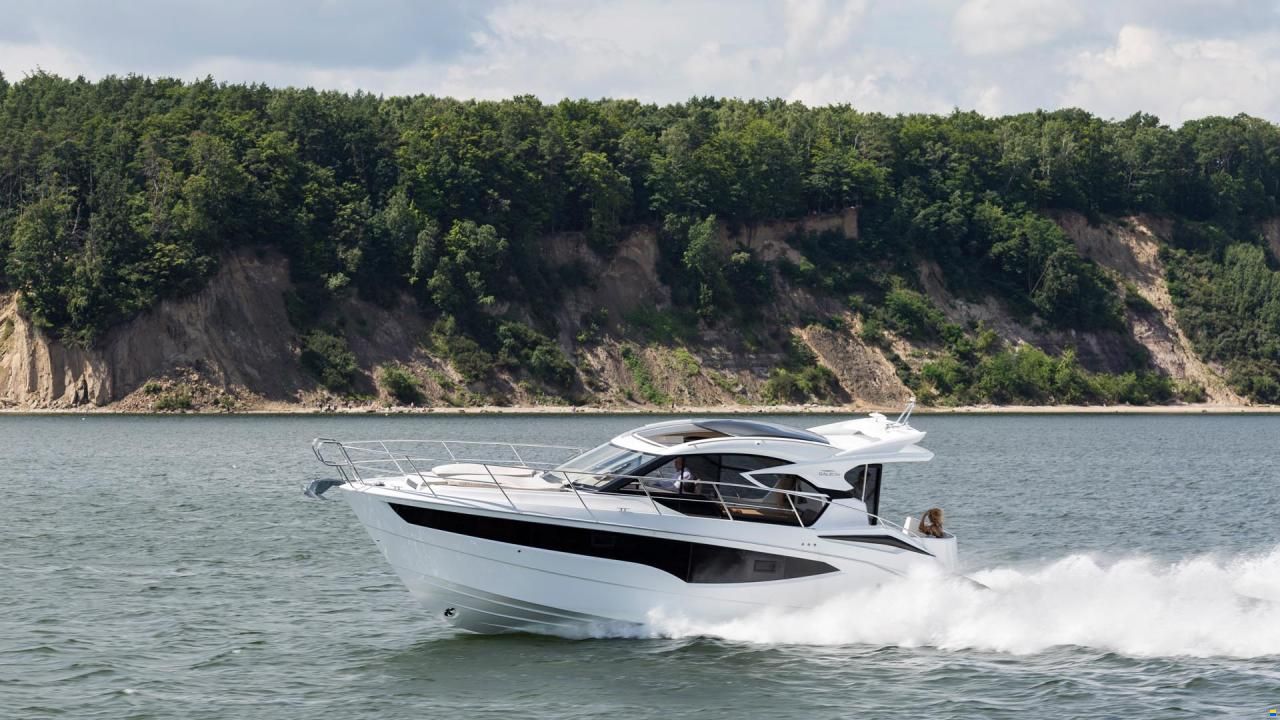 Galeon 370 HTC
