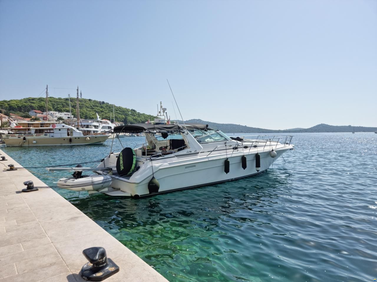 Sea Ray 440 SD