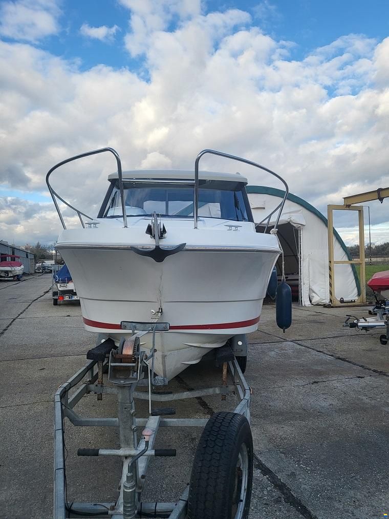 Beneteau Antares 6.8
