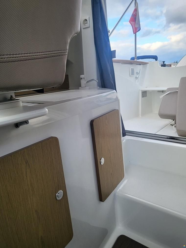 Beneteau Antares 6.8