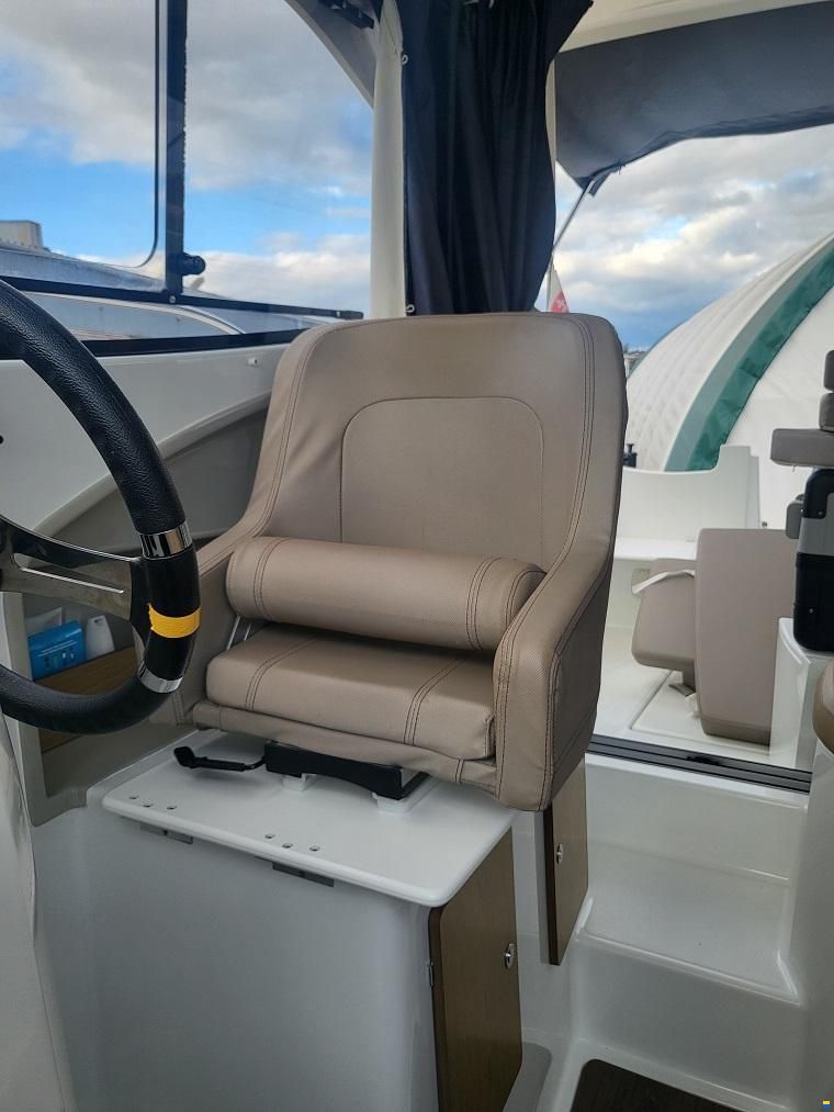 Beneteau Antares 6.8