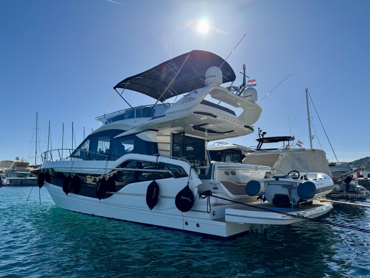 Galeon 440 Fly