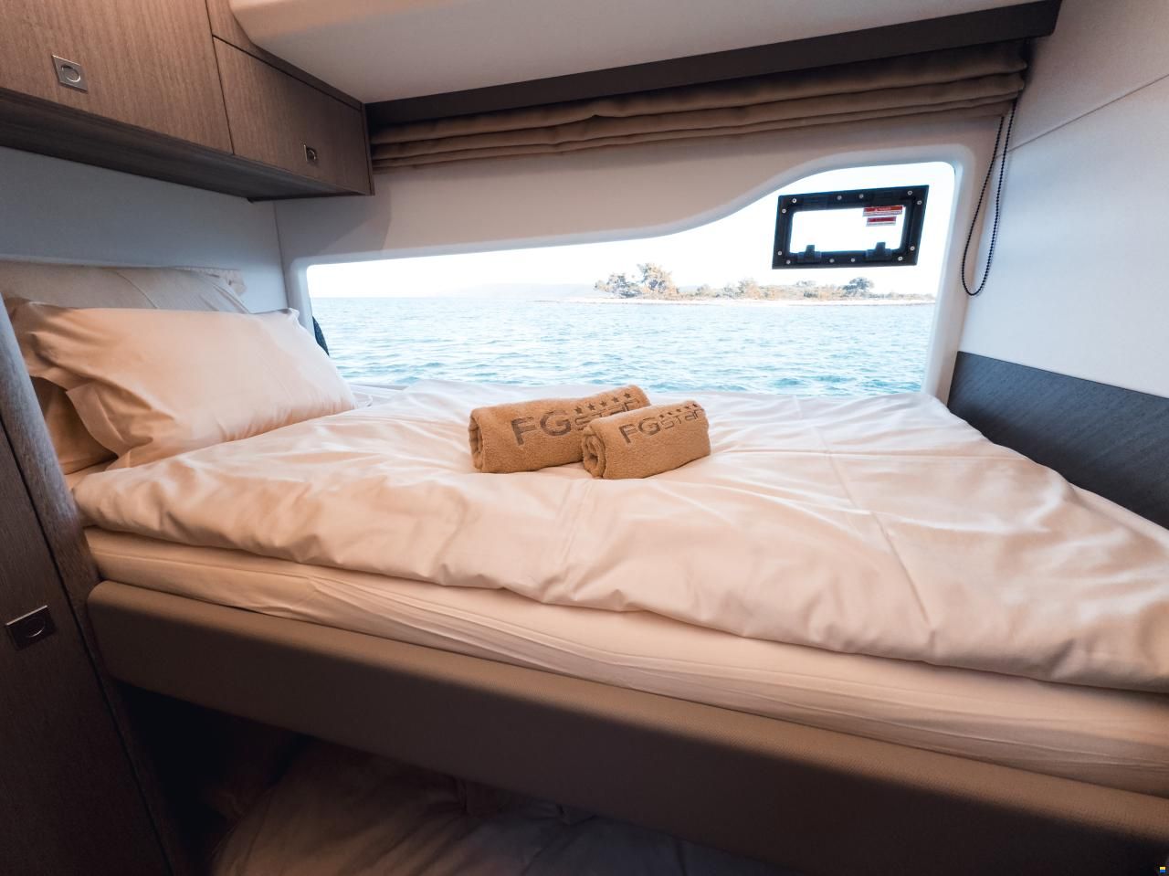 Galeon 440 Fly