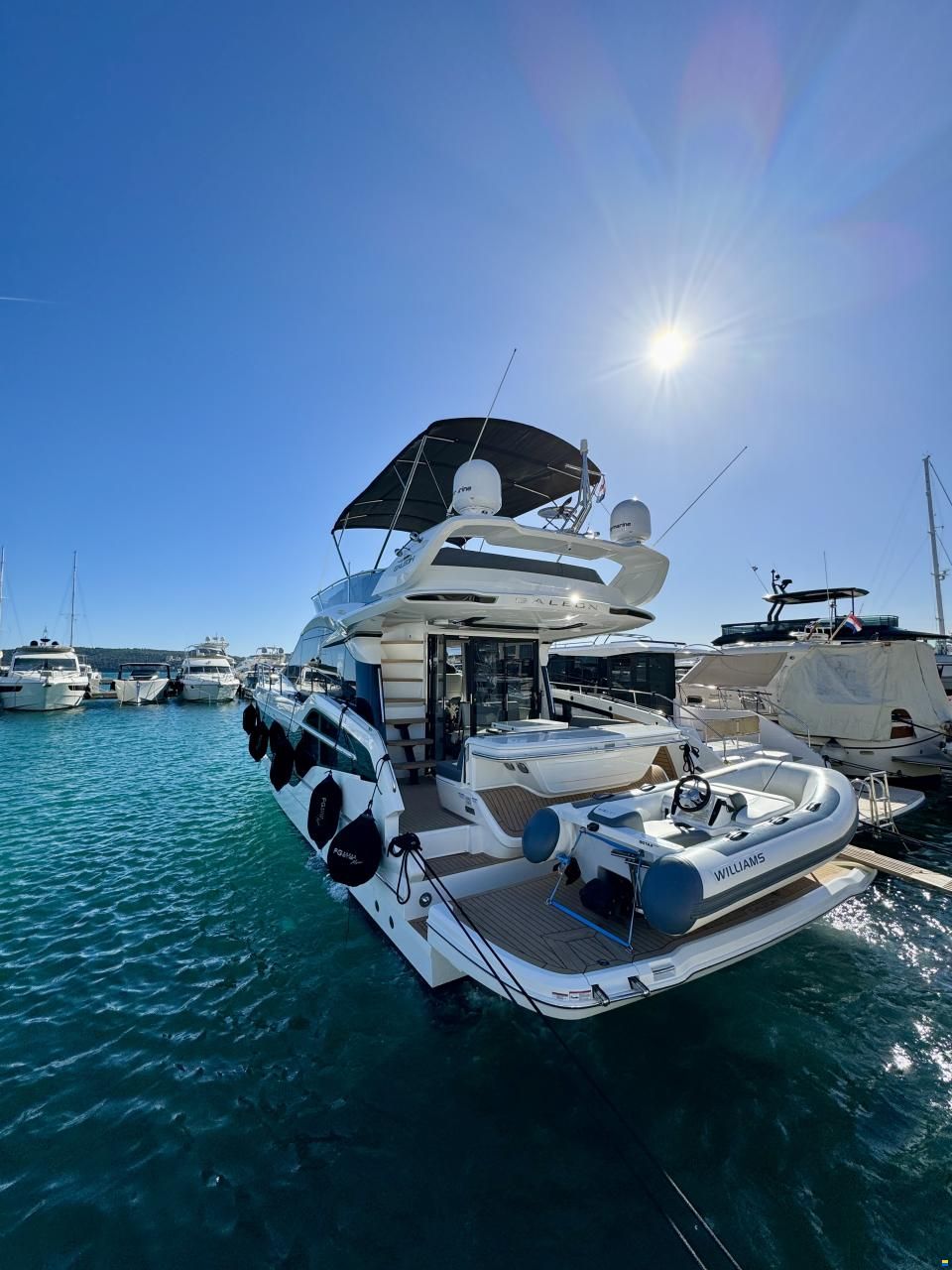 Galeon 440 Fly