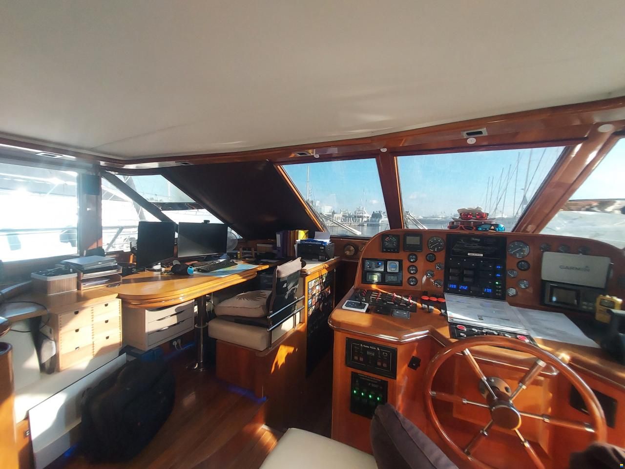 PRESIDENT MARINE LTD PRESIDENT 585 NEW L