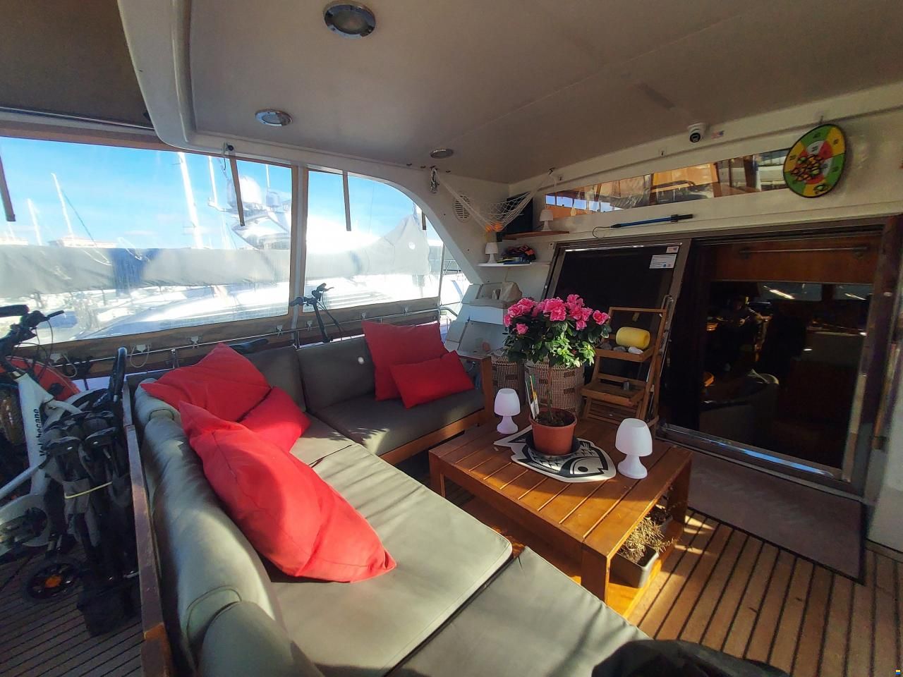 PRESIDENT MARINE LTD PRESIDENT 585 NEW L