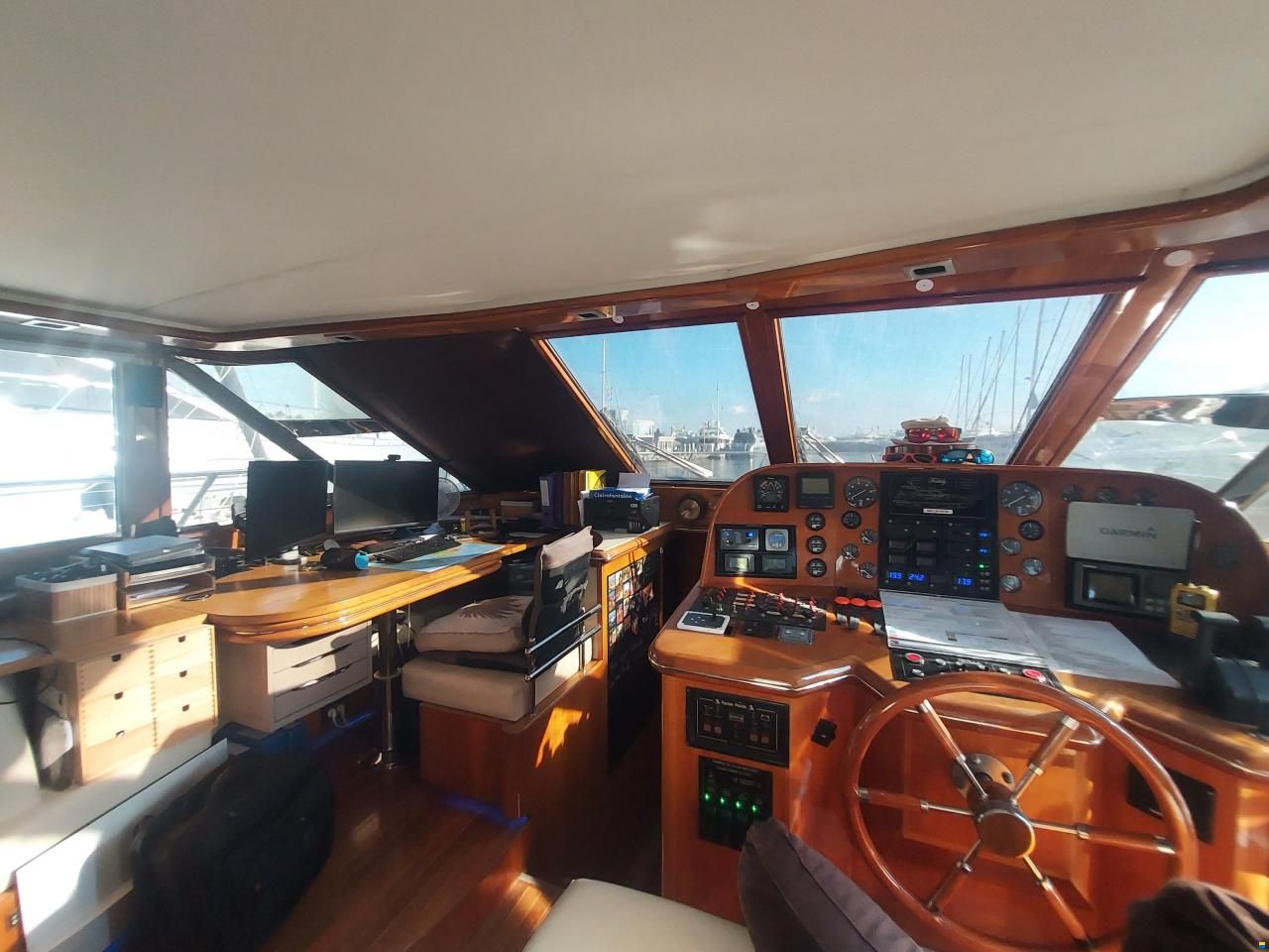 PRESIDENT MARINE LTD PRESIDENT 585 NEW L