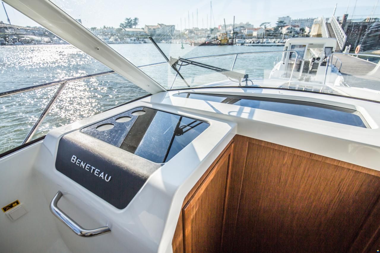 Beneteau Antares 9 OB, 2026 NEW BOAT
