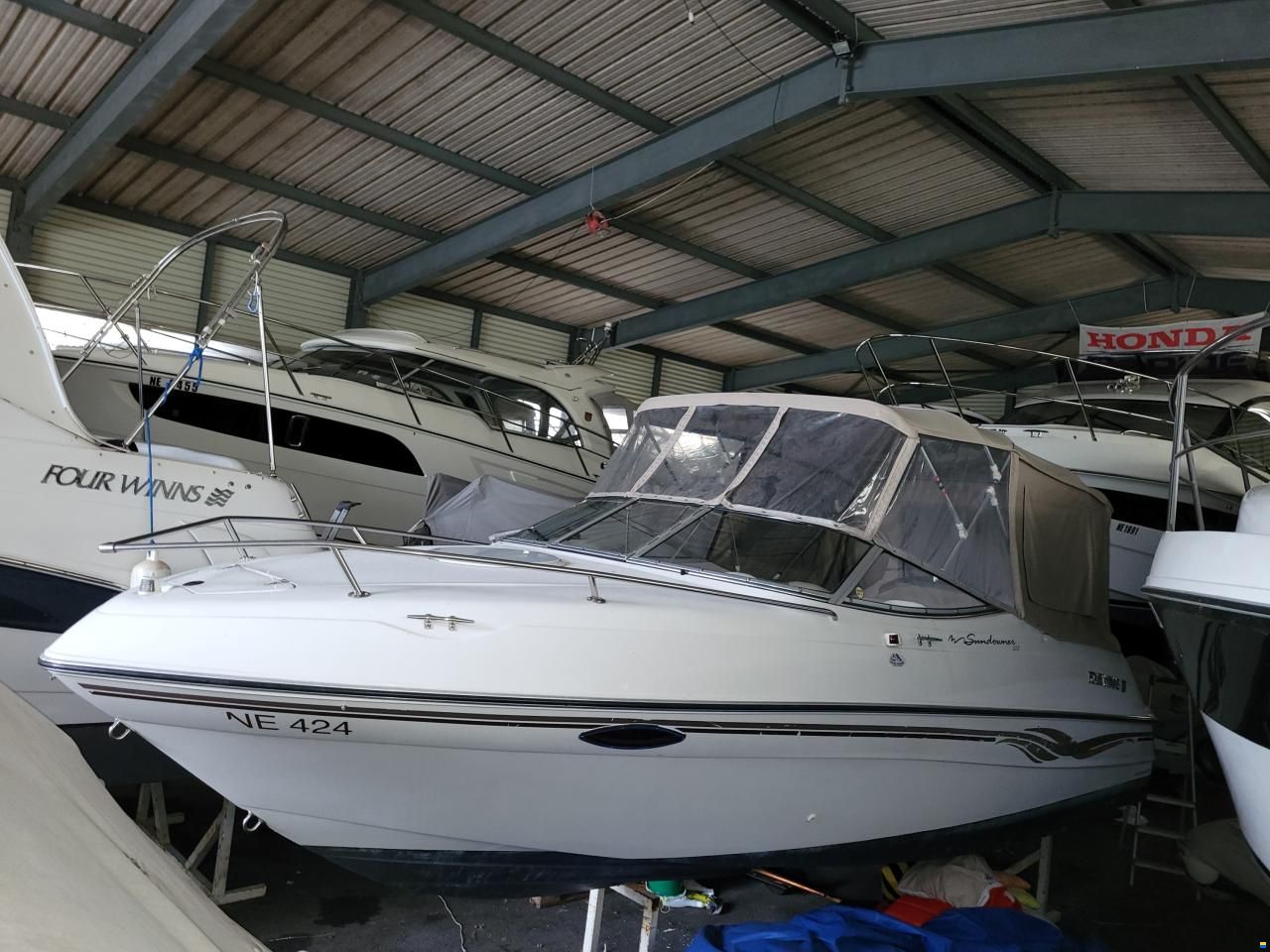 Four Winns 205 Sundowner