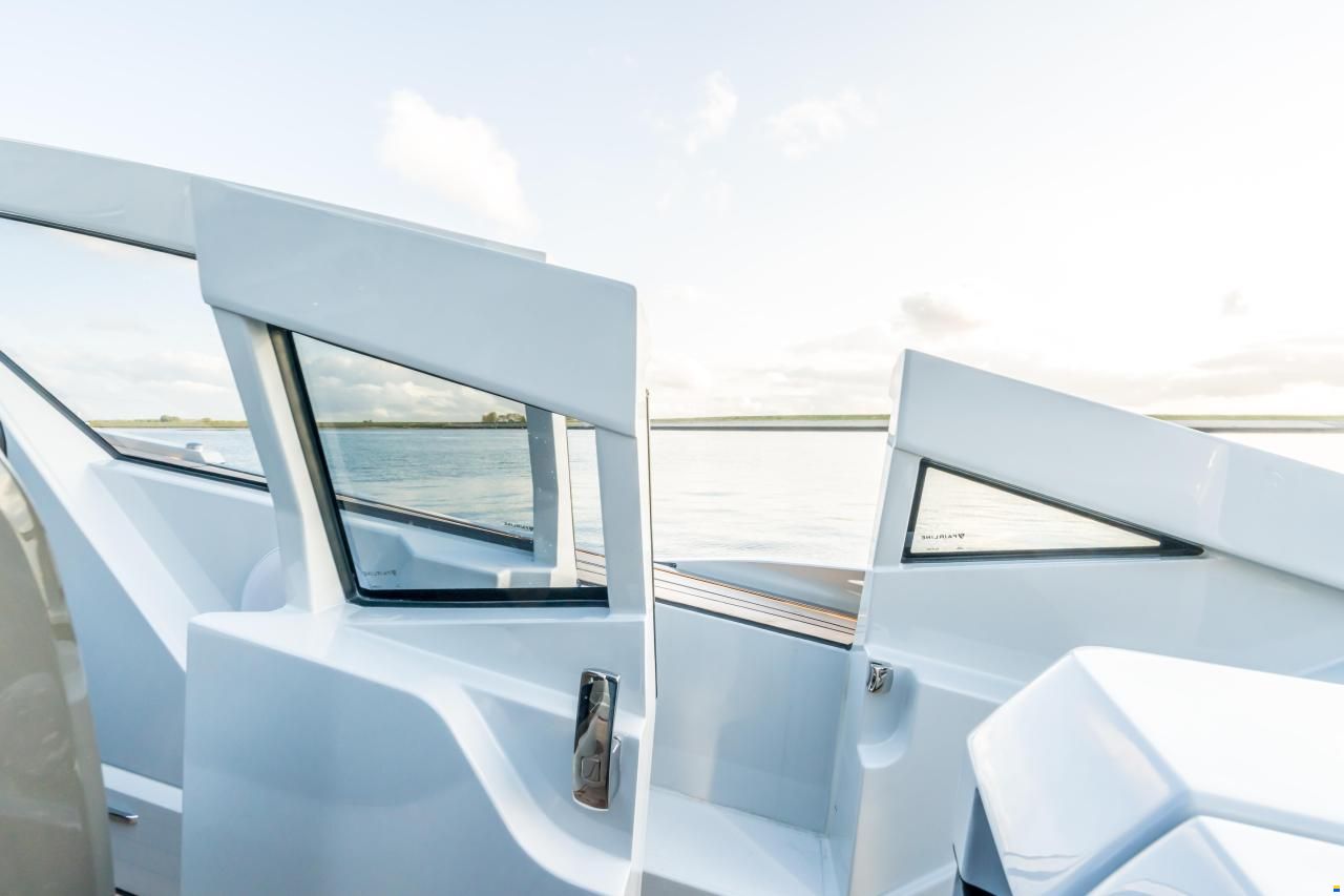 Fairline F//Line 33