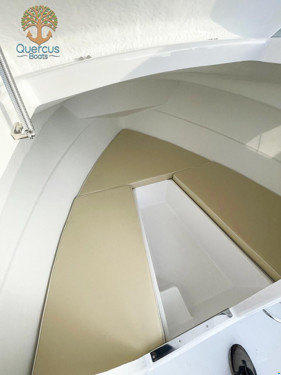 Quercus 480 Pilothouse