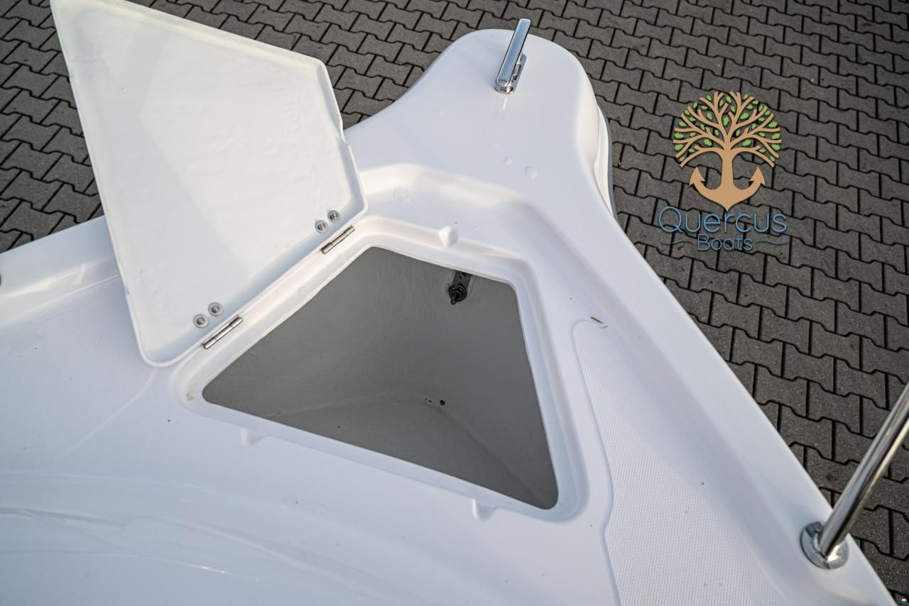 Quercus 480 Pilothouse