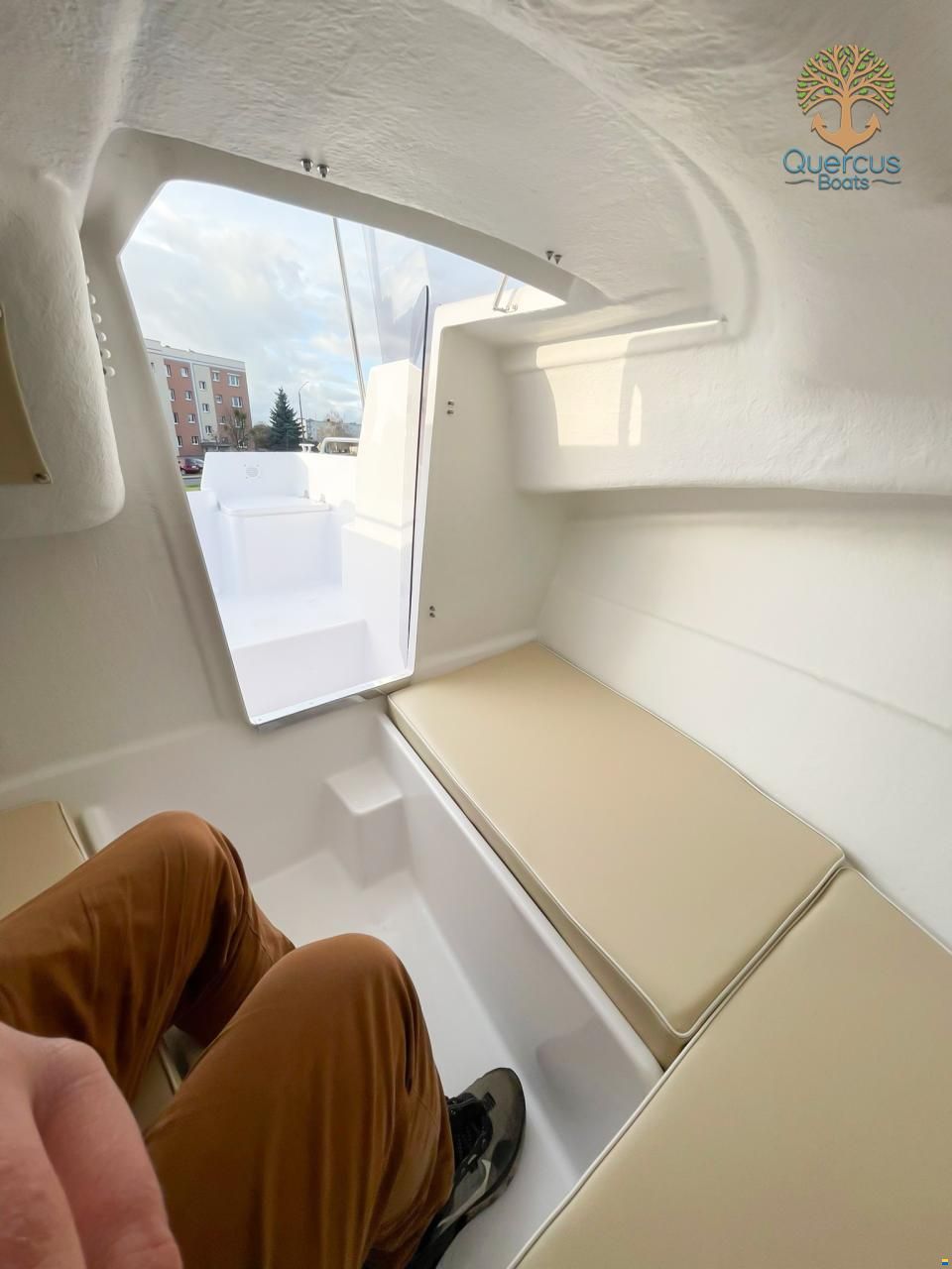 Quercus 480 Pilothouse