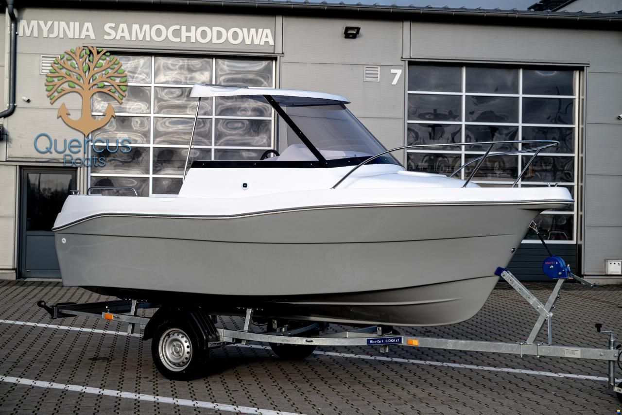 Quercus 480 Pilothouse