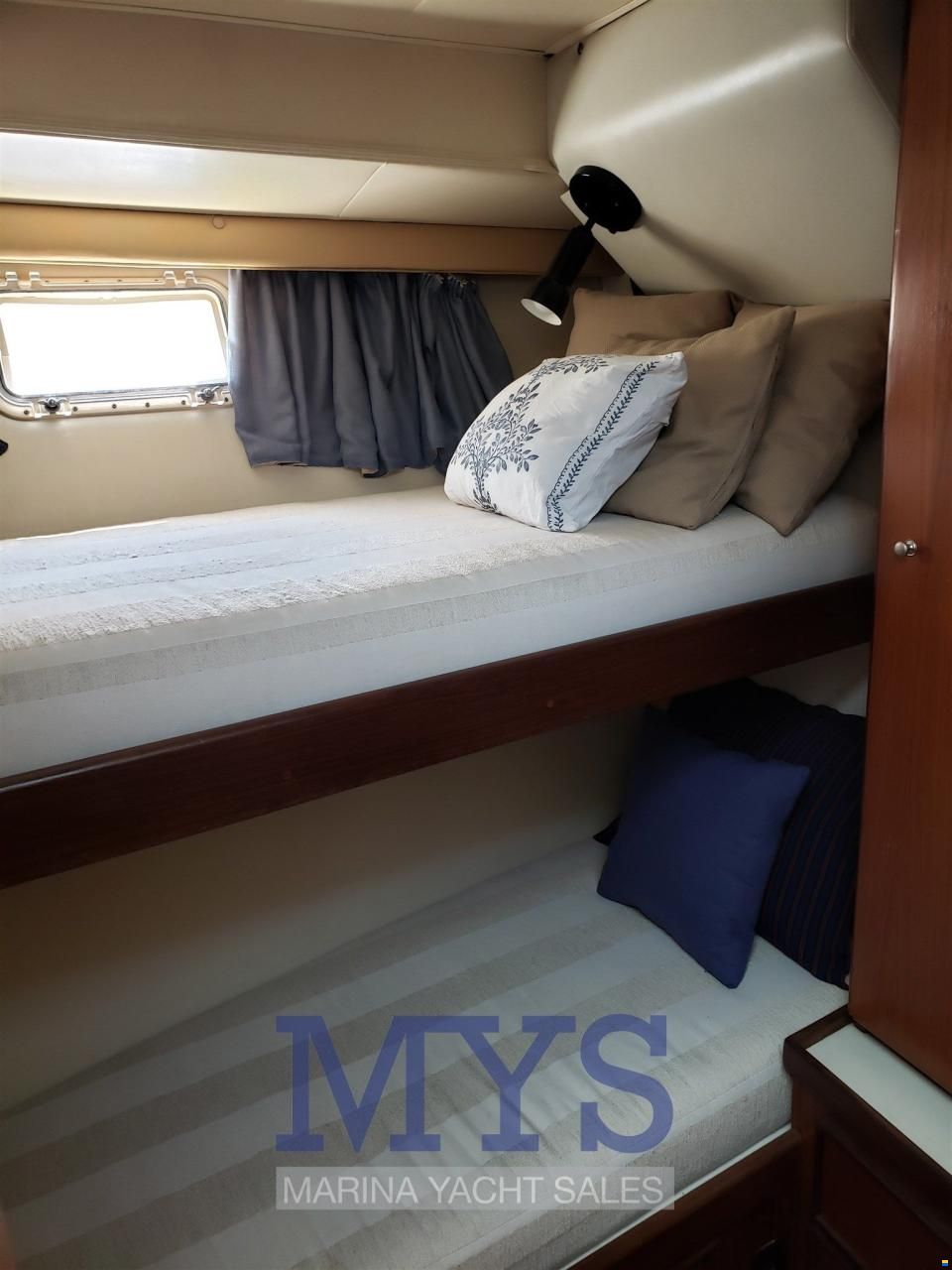 Hatteras 36 CONV.