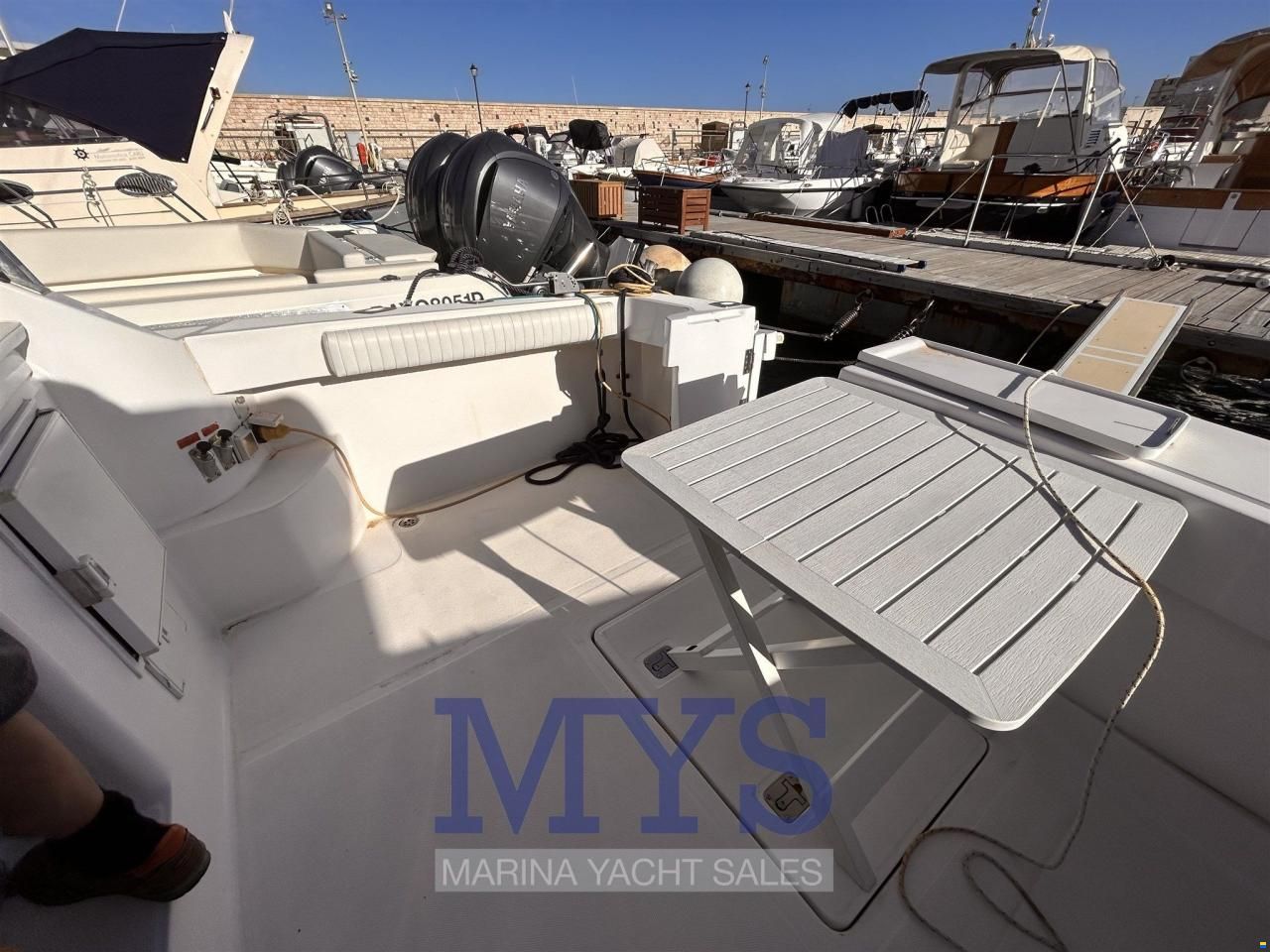 Luhrs 28 OPEN