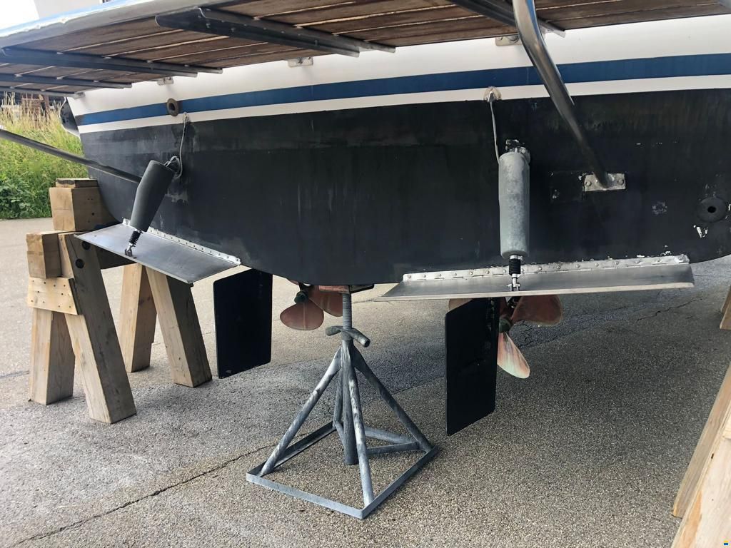 Neptunus 106 Fly bridge