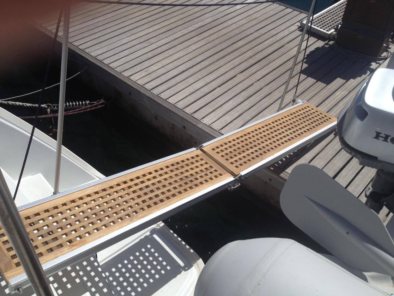 Lagoon 400 S2 Hybrid