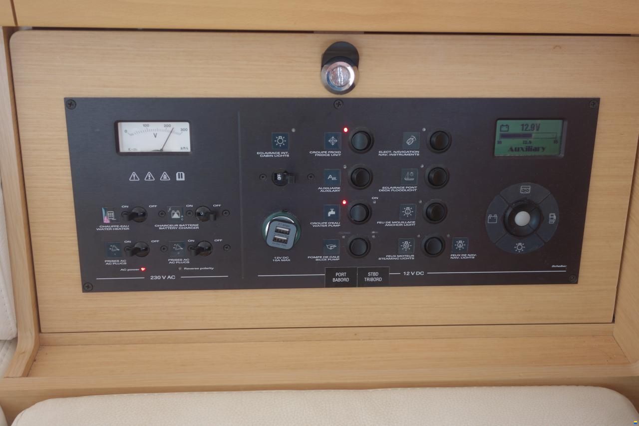 Lagoon 400 S2 Hybrid