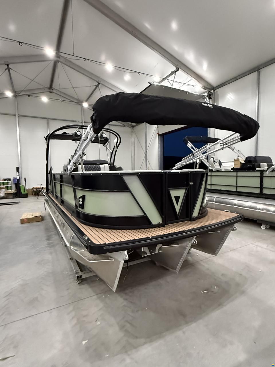 Old Lake Marine LS23 Pontoon Tritoon  Mercury F150 and t