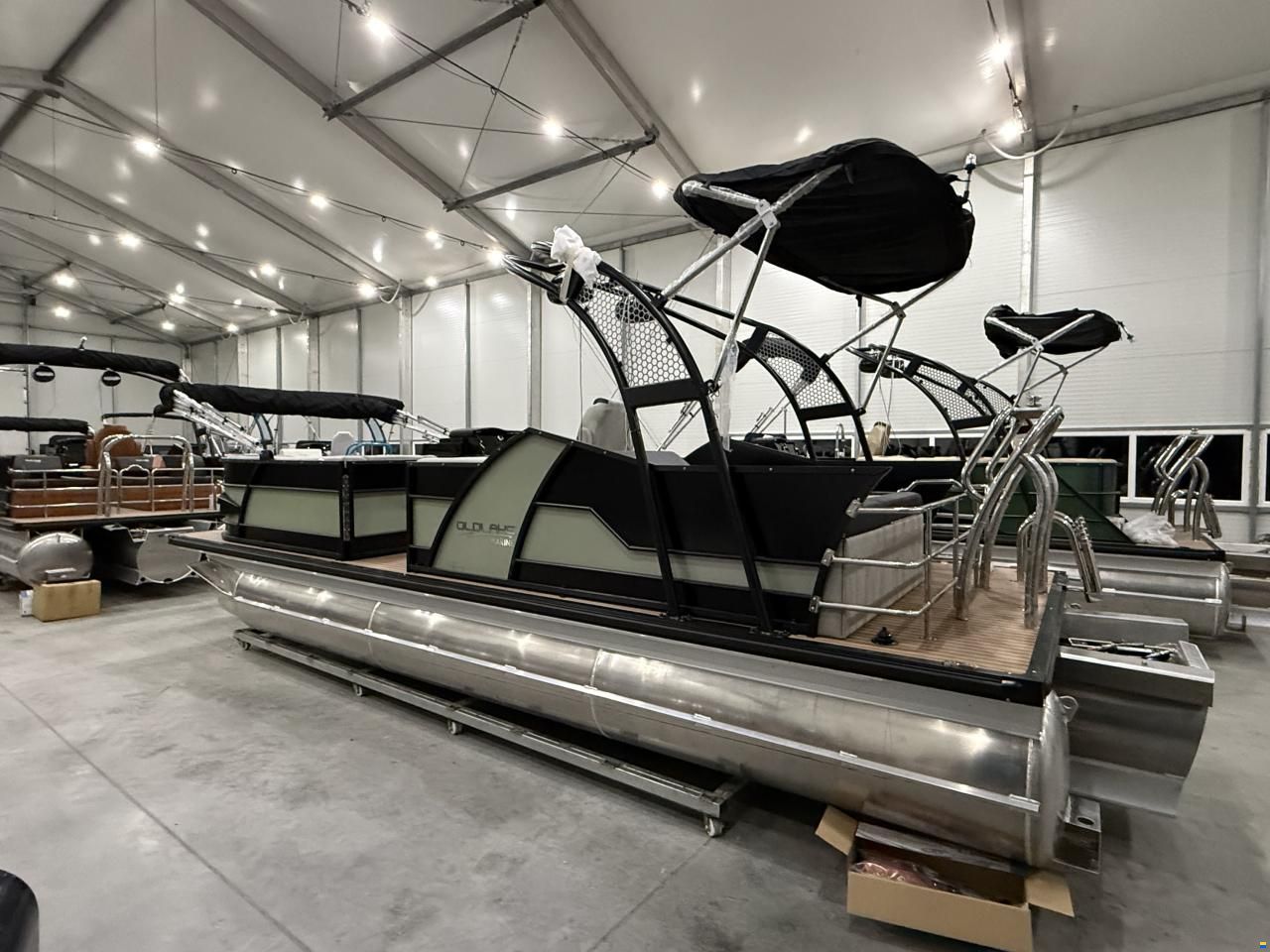 Old Lake Marine LS23 Pontoon Tritoon  Mercury F150 and t