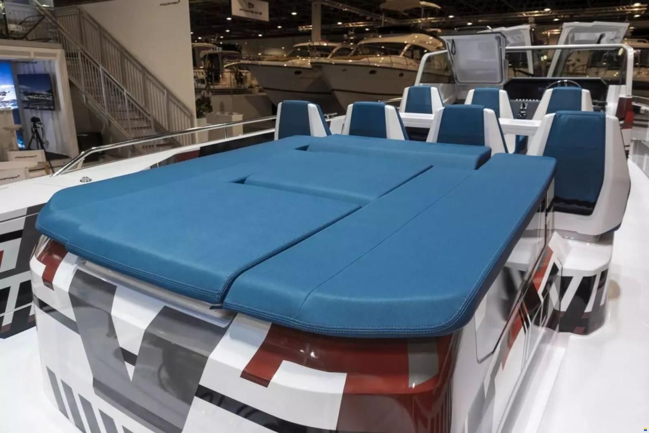 Axopar Yachts 37 Spyder
