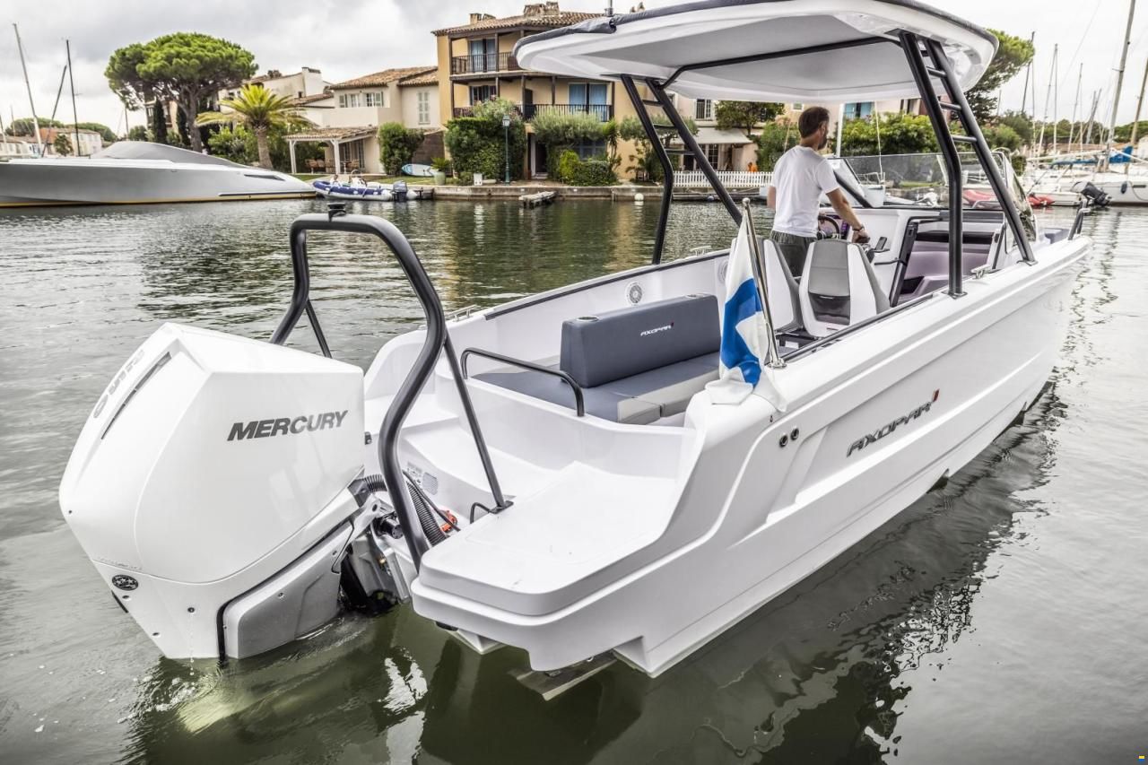 Axopar Yachts 25 Cross Top