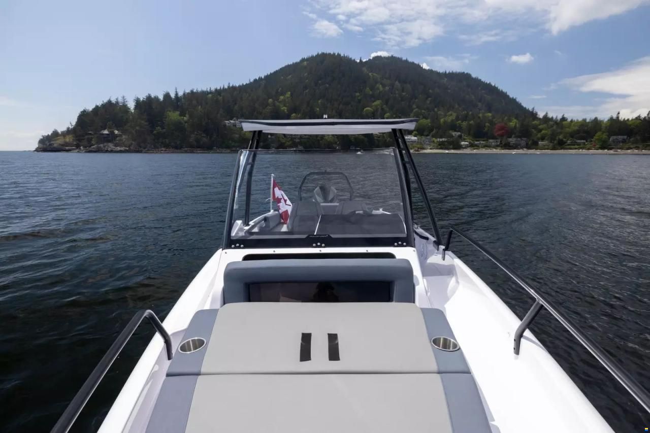 Axopar Yachts 25 Cross Top