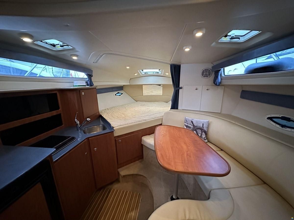 Bayliner 305
