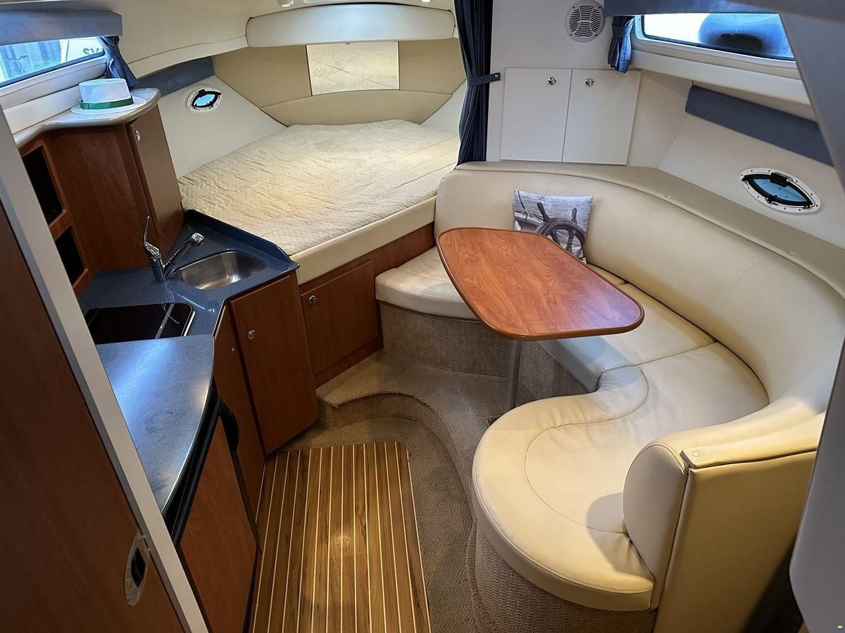 Bayliner 305