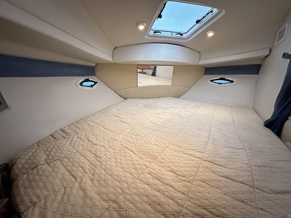 Bayliner 305