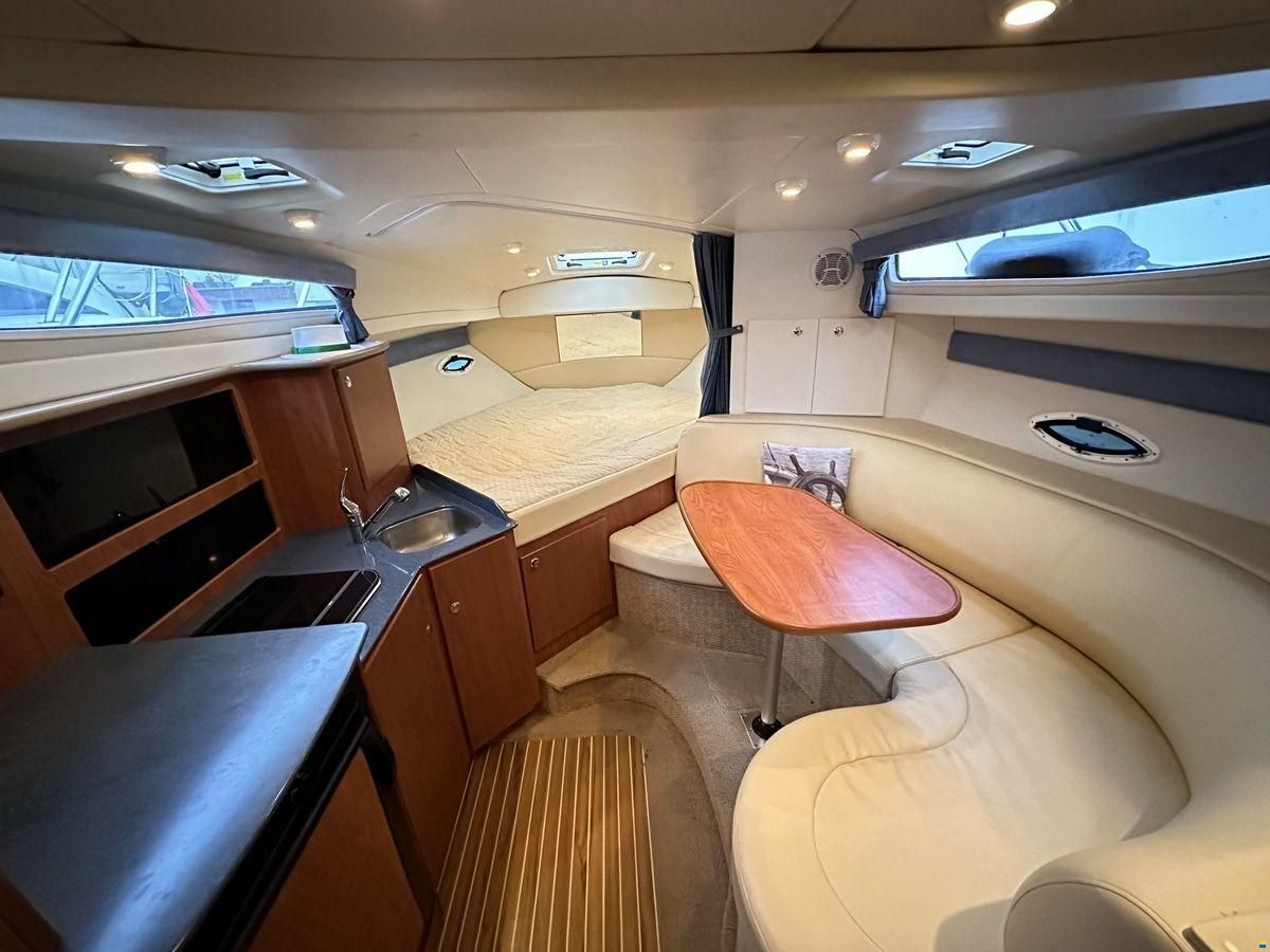 Bayliner 305