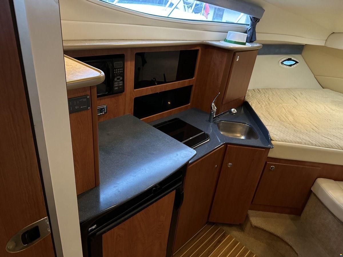 Bayliner 305