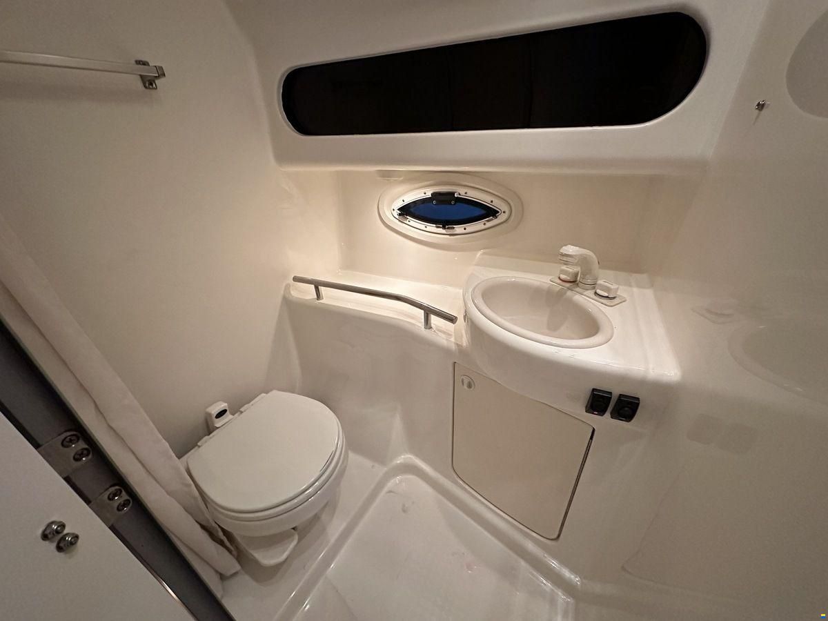 Bayliner 305