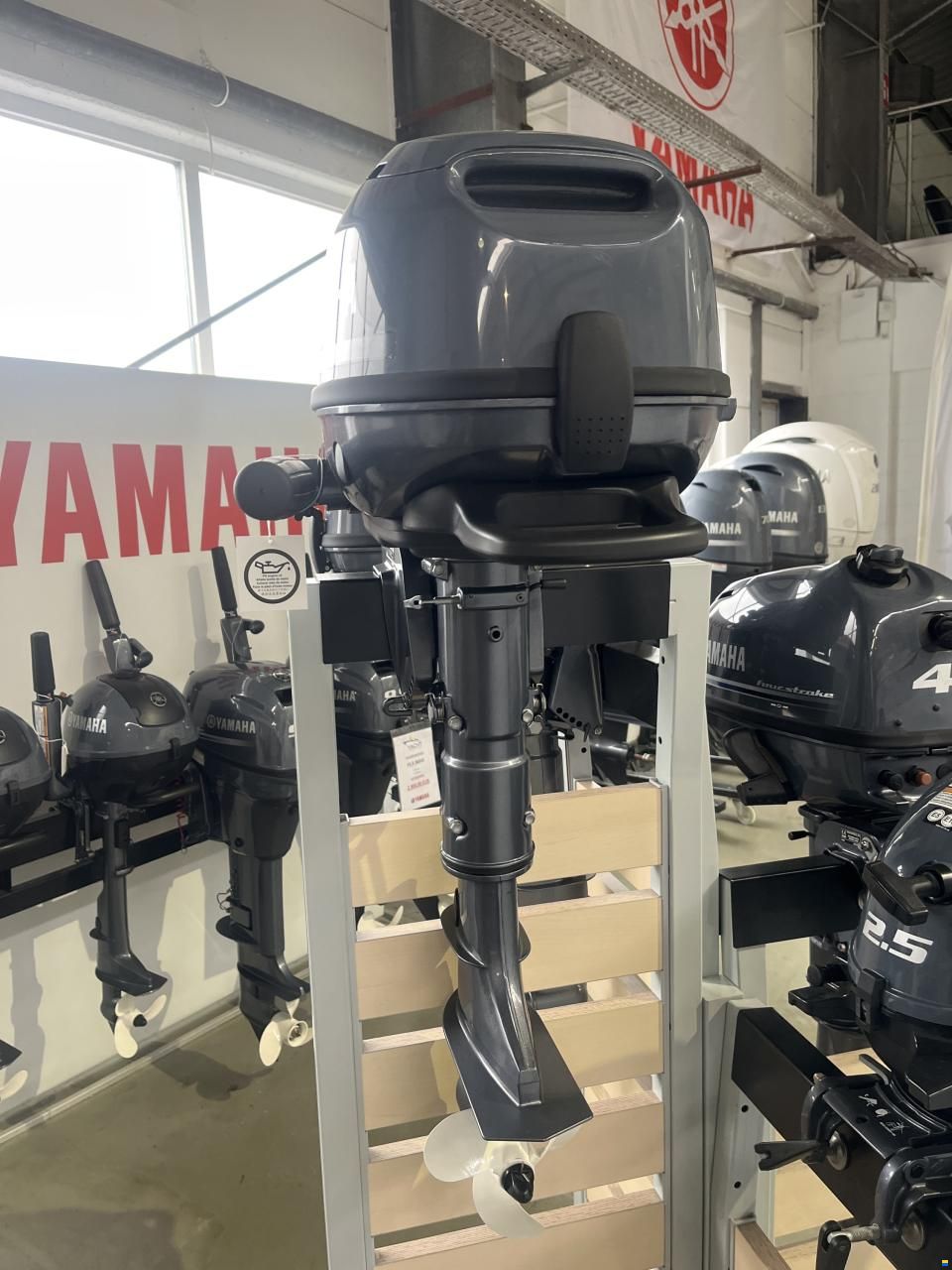 Yamaha F6 CMHS