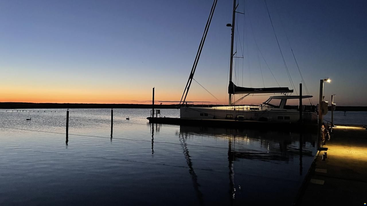 Hanse 548