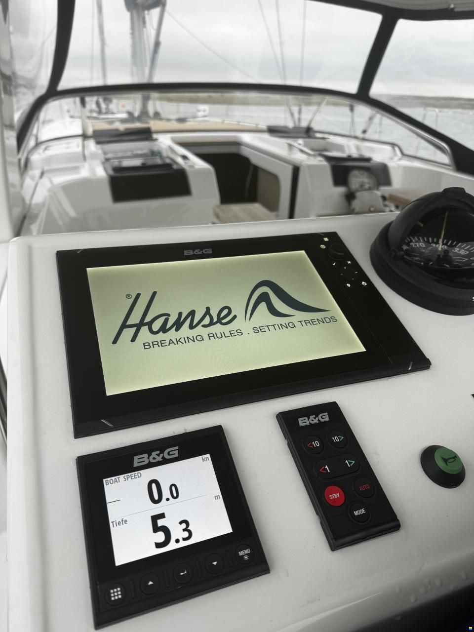 Hanse 548