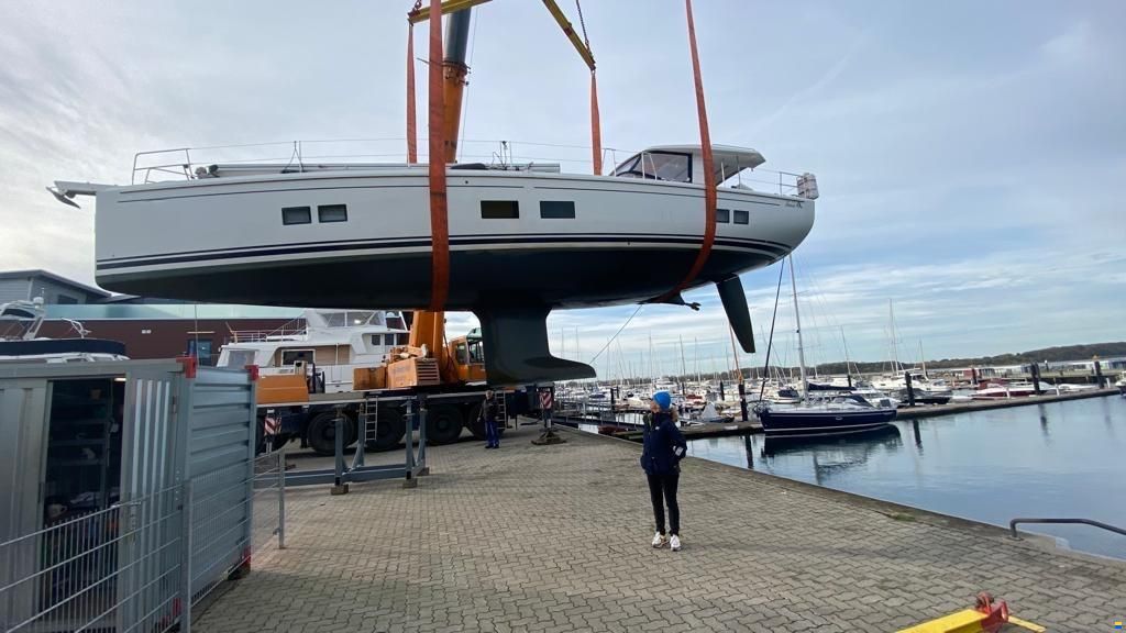 Hanse 548