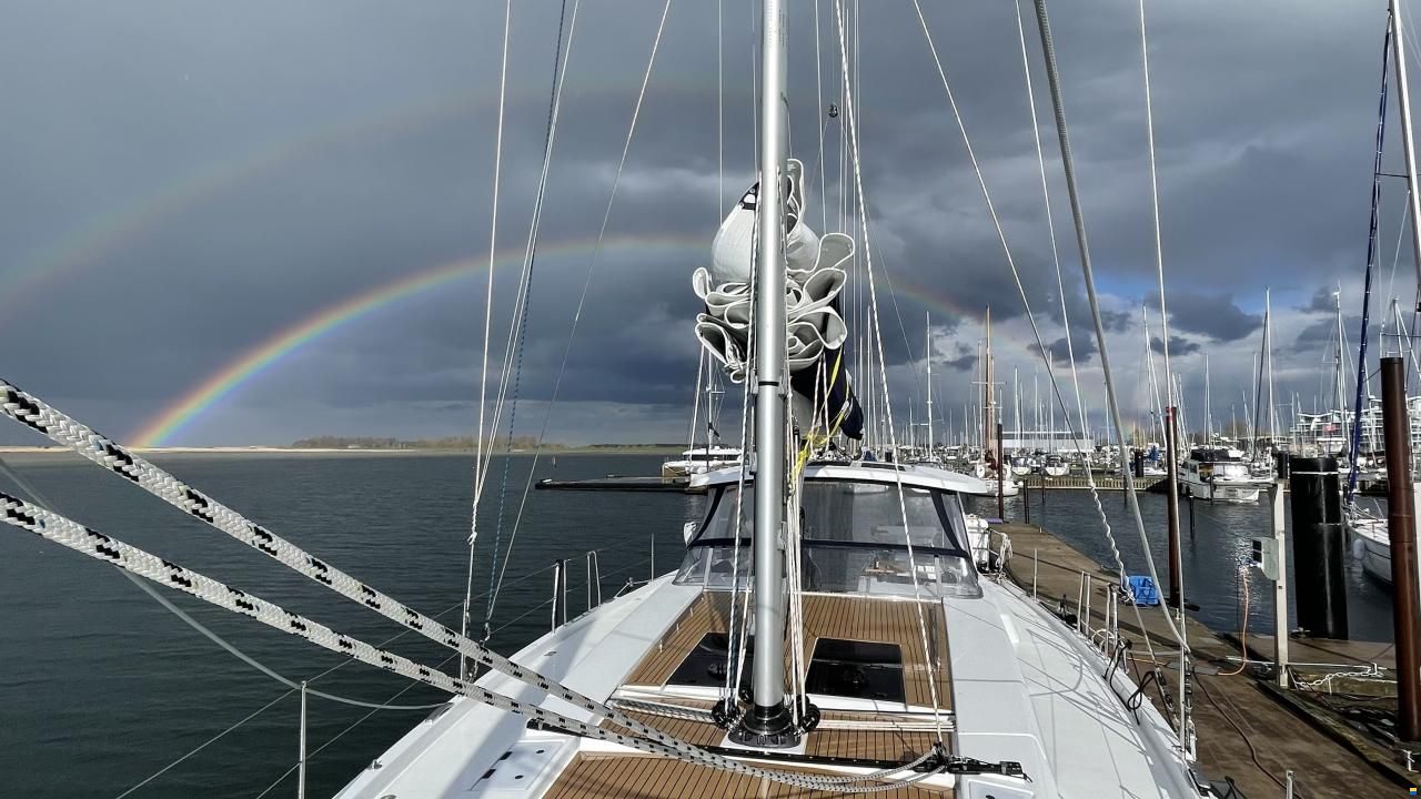 Hanse 548