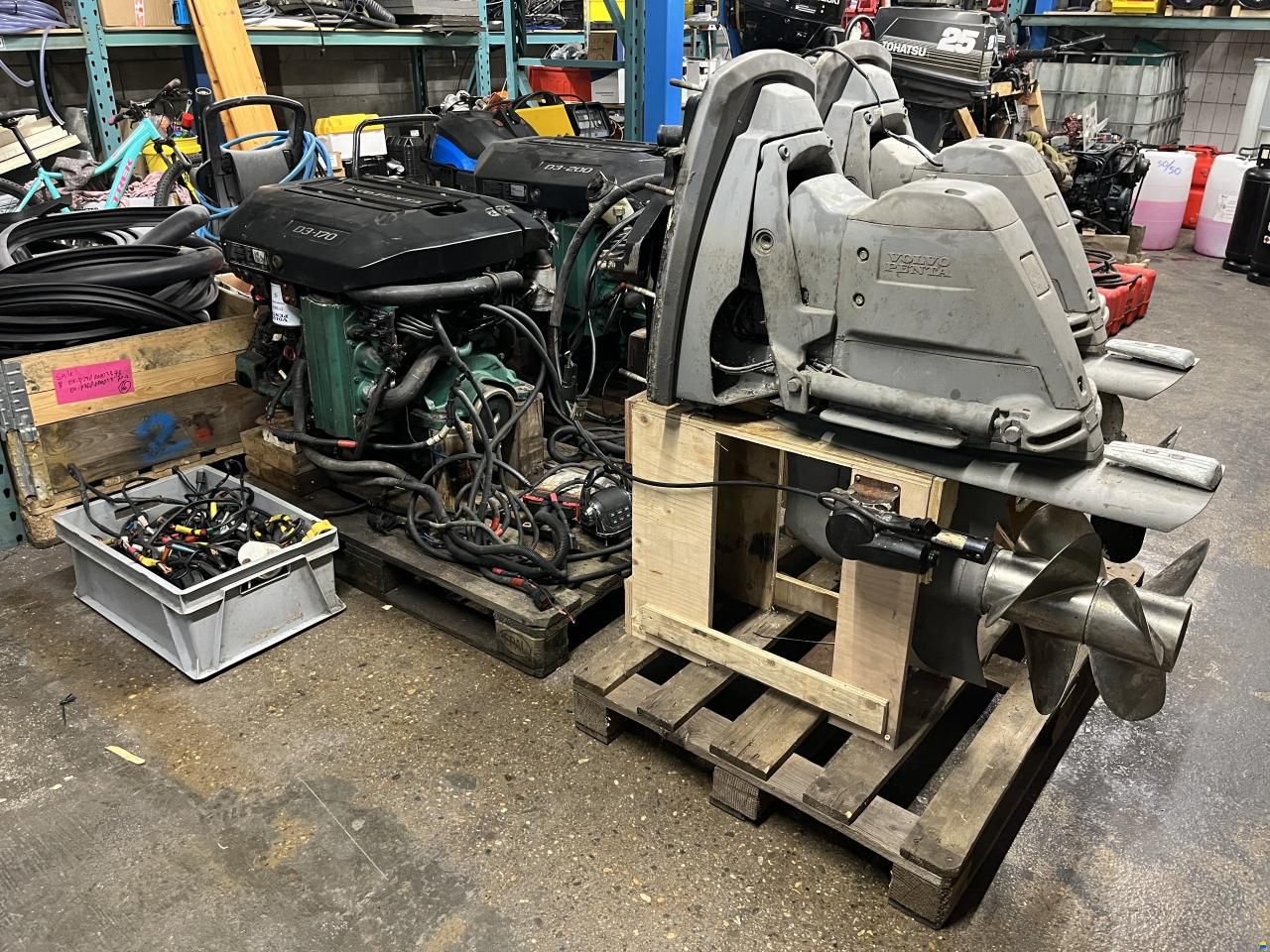 2015 Volvo Penta 2x D3 duoset + transom & drives