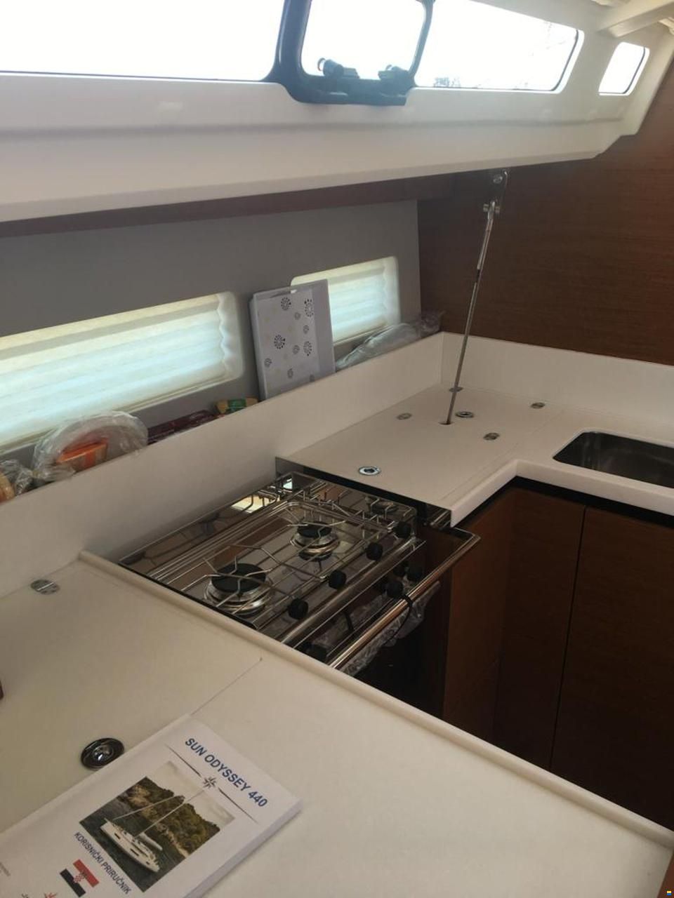 Jeanneau 440