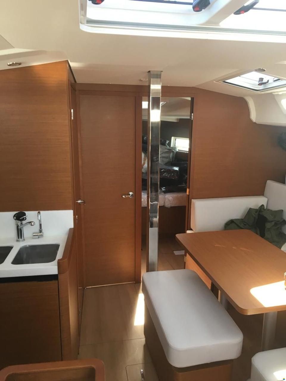 Jeanneau 440
