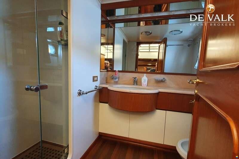 Hall Russell and Co Navetta